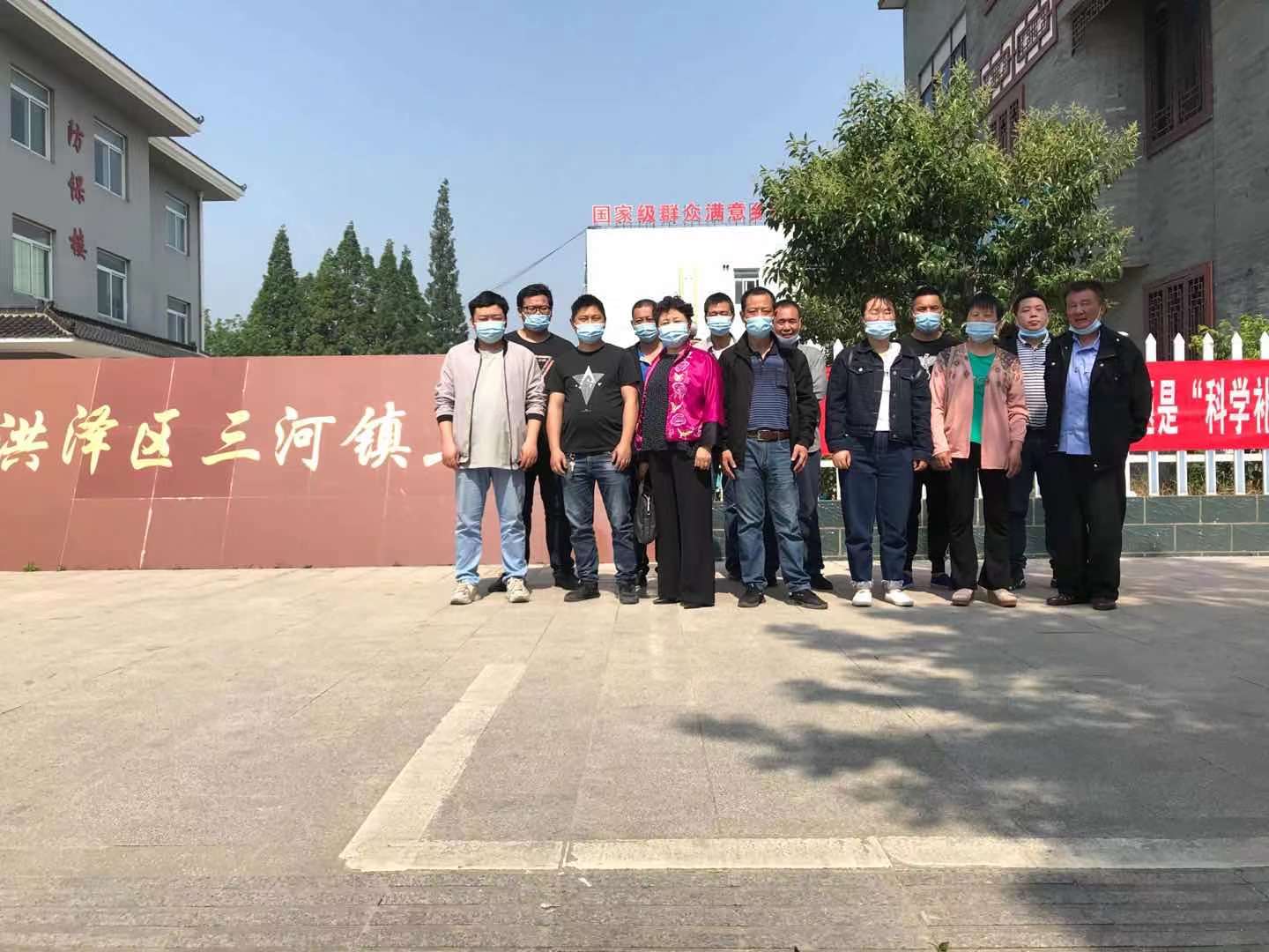 提供暖心接送專車！洪澤區(qū)三河鎮(zhèn)政府全力“護航”歐西員工疫苗接種